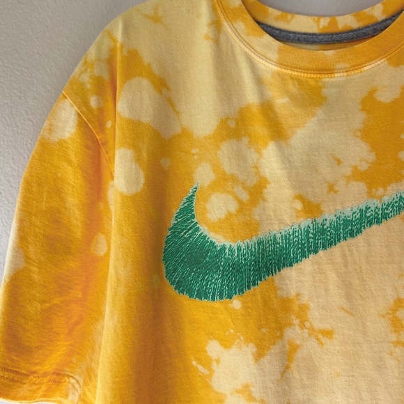Nike Reverse Tie Dye Tee Shirt - Picture 2 of 6